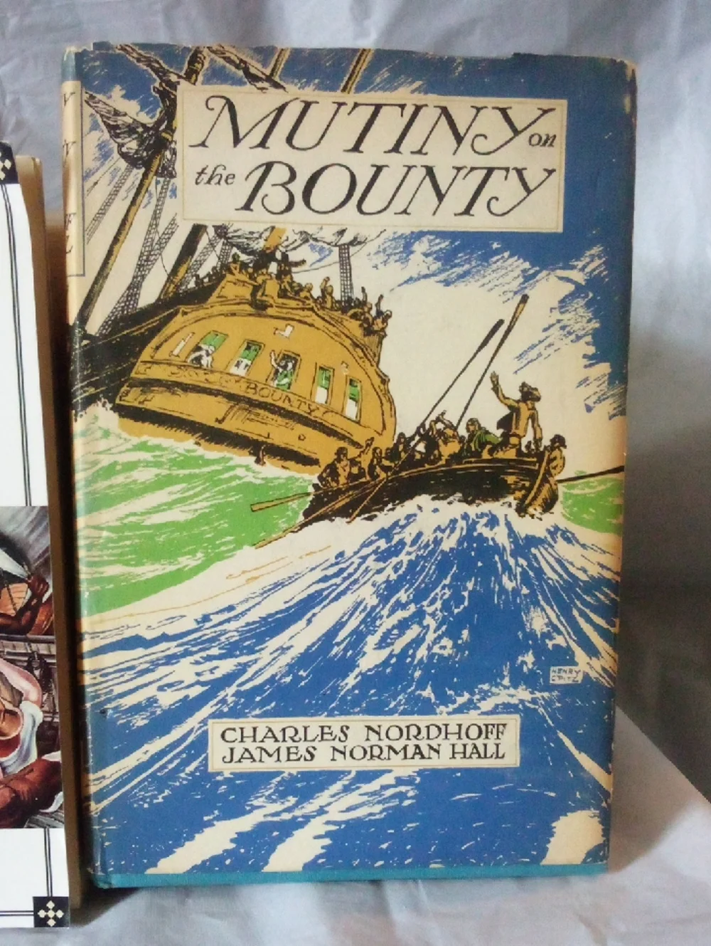 Sea Faring & Mutiny Books Mutiny On The bounty 1960 Robinson caruso 1901 EUC